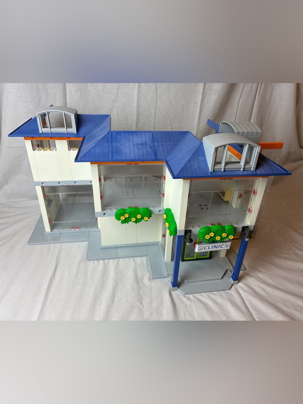 Playmobil 4404 Children’s Hospital Play Set COMPLETE w/ Manual & Extras